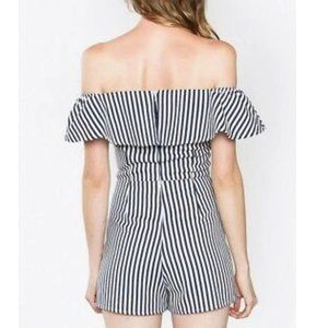Off The Shoulder Romper Size XS
